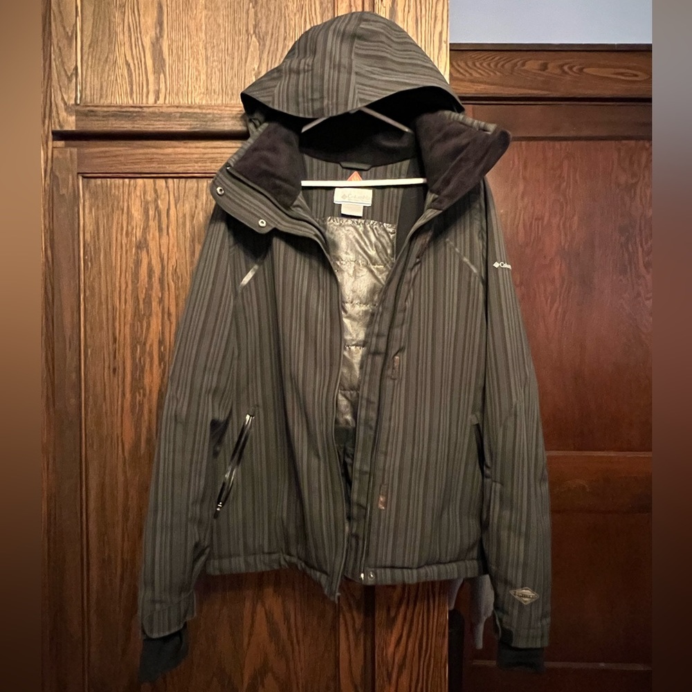 Columbia Women’s Omni-Tech insulated jacket -  black/grey